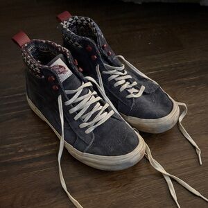 Vans women’s Dark Blue High-Top Sneakers 3M